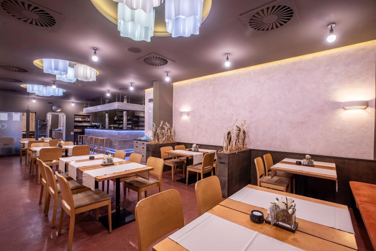 Hotel Olberg Olomucany Ngoại thất bức ảnh