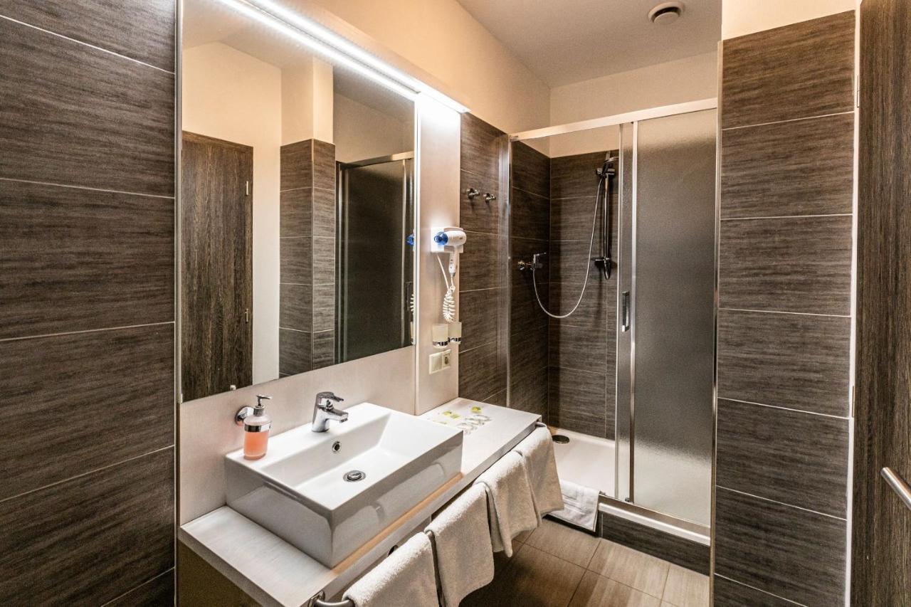 Hotel Olberg Olomucany Ngoại thất bức ảnh
