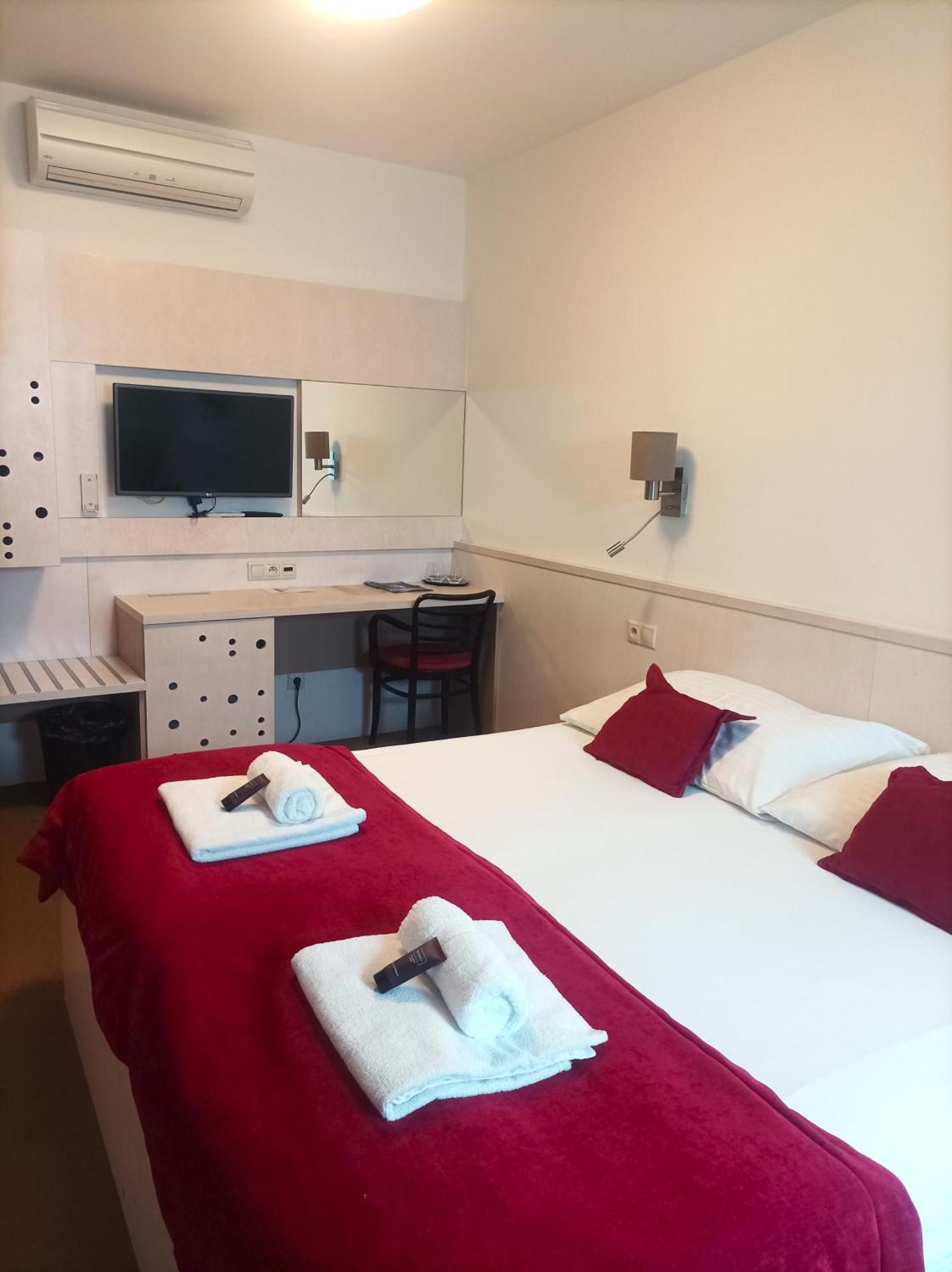 Hotel Olberg Olomucany Ngoại thất bức ảnh